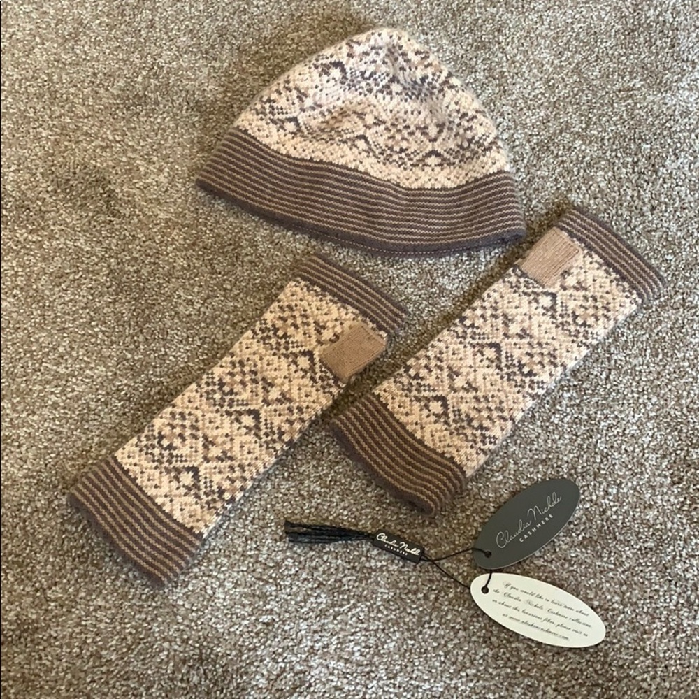 Claudia Nichole cashmere hat & gloves